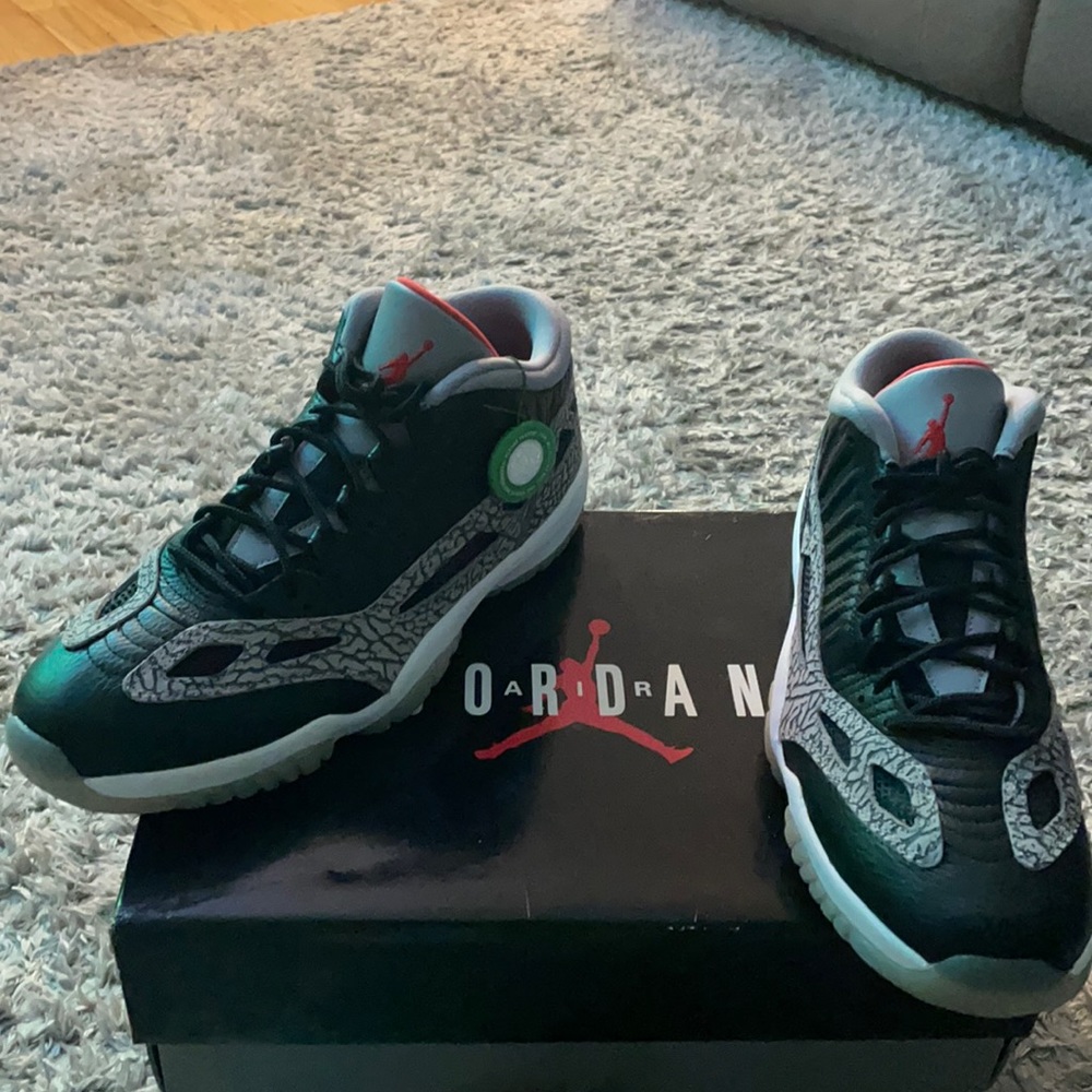 Jordan 11retro low